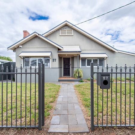 South Dubbo Hideaway - Pet Friendly Villa Exteriör bild