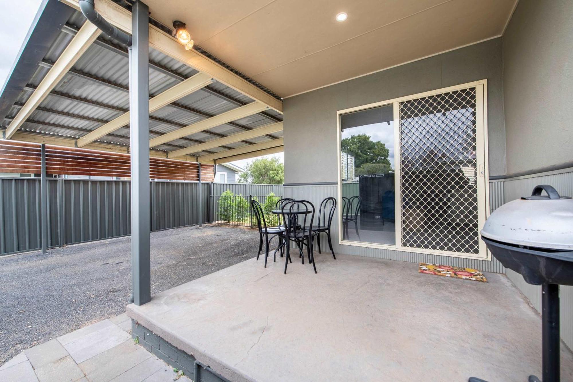 South Dubbo Hideaway - Pet Friendly Villa Exteriör bild