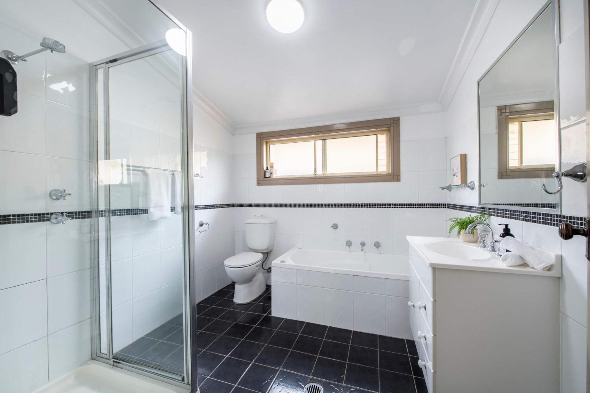 South Dubbo Hideaway - Pet Friendly Villa Exteriör bild